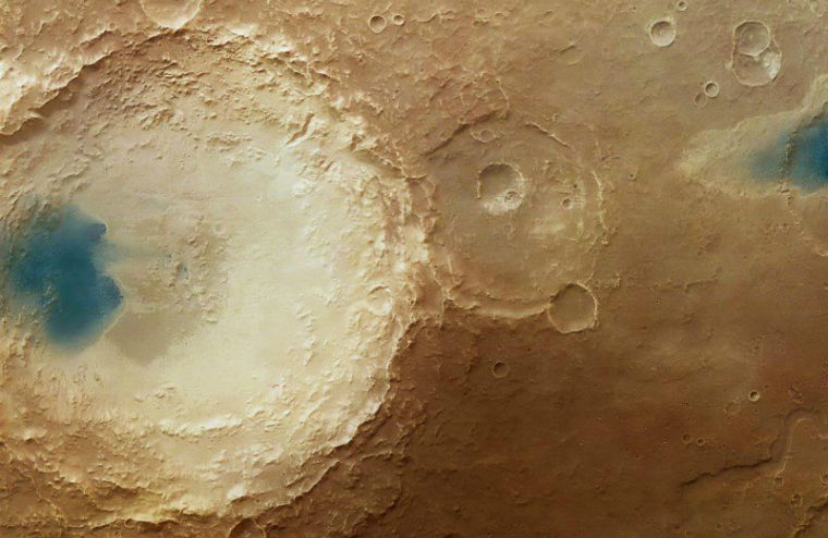 На Марсе вероятно нашли подземное озеро с жидкой водой